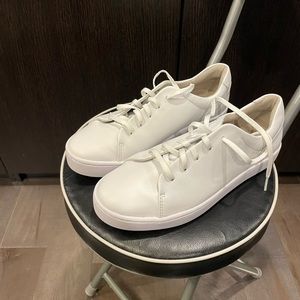 Clarks Courtlite Laced White Sneakers